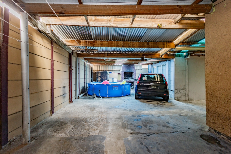 3 Bedroom Property for Sale in Uitsig Western Cape